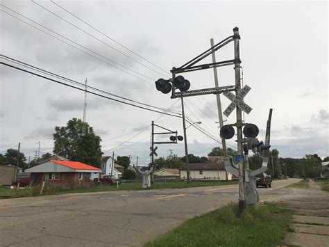 abandoned railroad crossing  uhrichsville    black