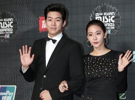 after school s uee and actor lee sang yoon confirmed