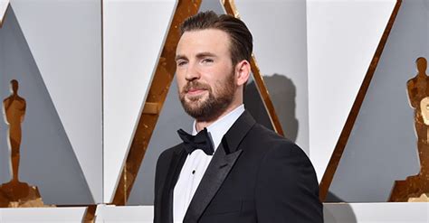 actor  plays captain america couldnt hide  distaste   current state