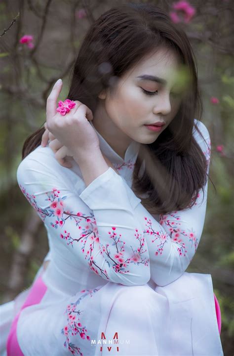 265 Best Sexy Girls Images On Pinterest Ao Dai Asian