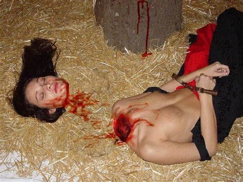 fantasy beheading naked girl