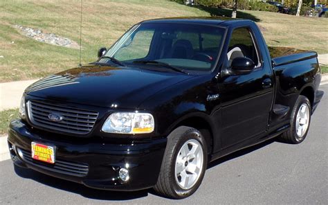 ford   svt lightning