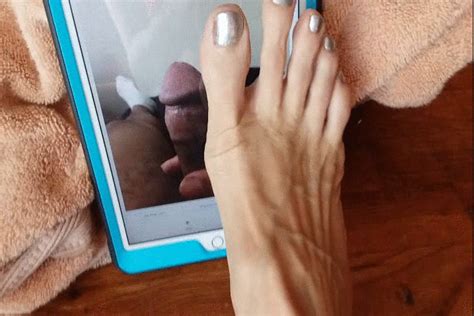 long toe sally 101118 micro dick