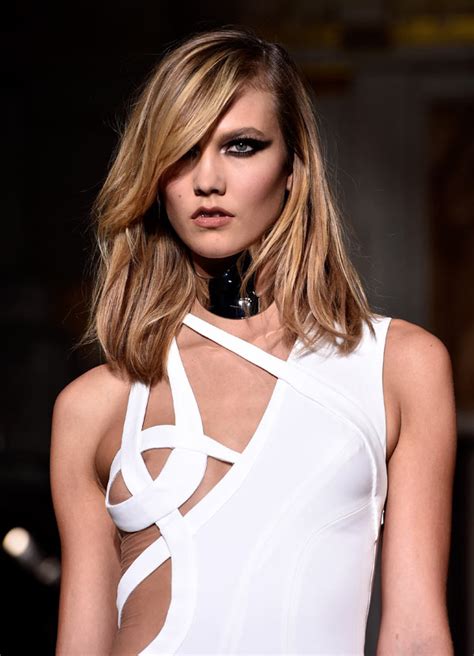 [pic] Karlie Kloss Nip Slip Wardrobe Malfunction At Paris Fashion Week