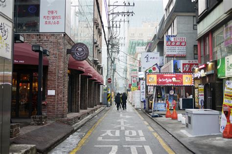 streets  seoul south korea entouriste