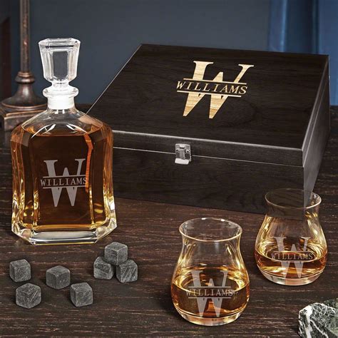 oakmont personalized whiskey decanter set