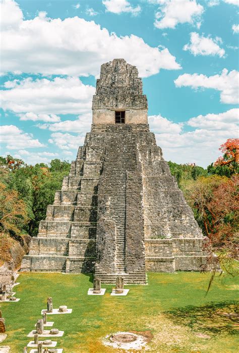 guatemala mayan ruins  visit hand luggage