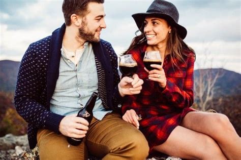 Stay Warm In These 10 Winter Engagement Outfit Ideas Engagement