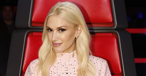how gwen stefani discovered emojis and jump started her career rolling stone