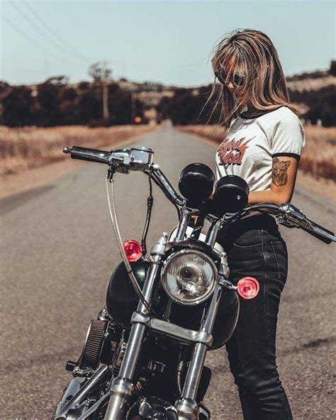 Pin By Sergo On Girls And Motorcycles Biker Girl Lady Biker Bikes Girls