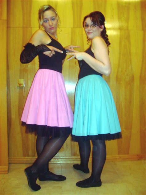 fashion tights skirt dress heels retro look
