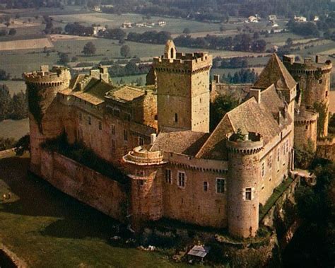 le chateau de castelnaud castelnaud la chapelle perigord noir dordogne  castle