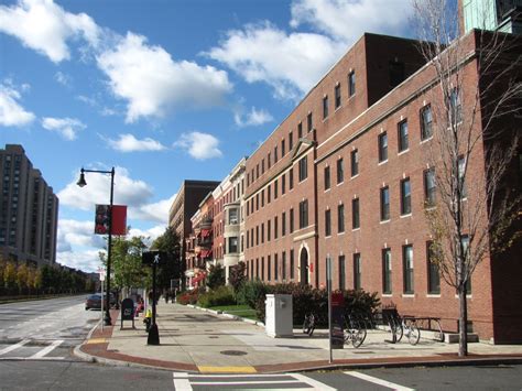 boston university campus building  lockdown  bomb threat ibtimes uk