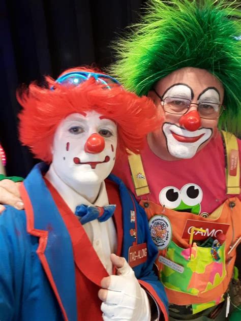 clowns picture from jeff clark facebook female clown clown circus clown