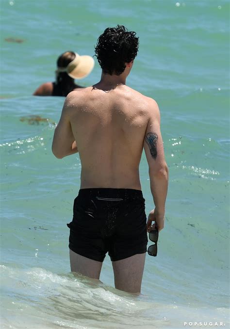 Shawn Mendes Shirtless In Miami Pictures July 2017 Popsugar Celebrity