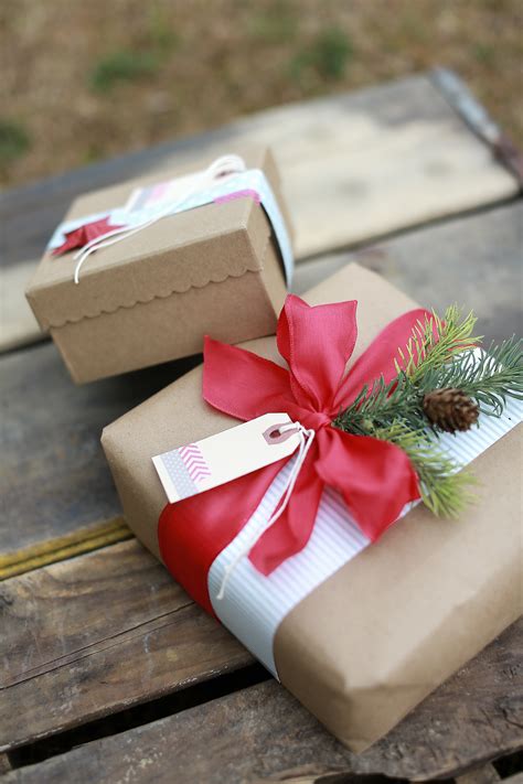 personalizing  gift wrap