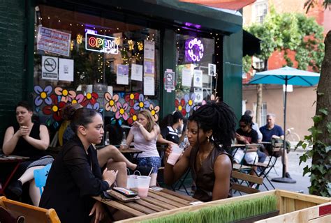 “lesbian Bar Project” Confronts A Diminishing Nightlife Landscape