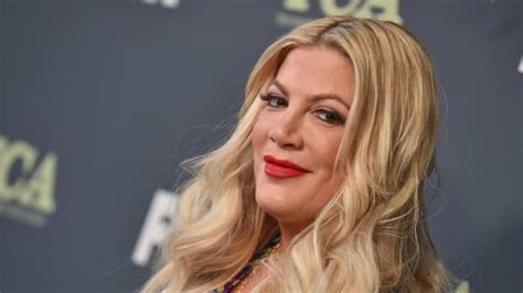 Woman Explains How Tori Spelling Went From ‘rich Af’ To Struggling To