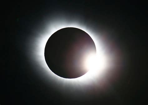 eclipse  astonishing images    world  abc news