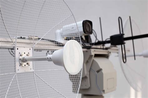 uav tracking antenna system tracking antenna  maximize radio communication range