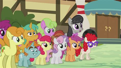 image octavia melody joins  crowd sepng   pony friendship  magic wiki