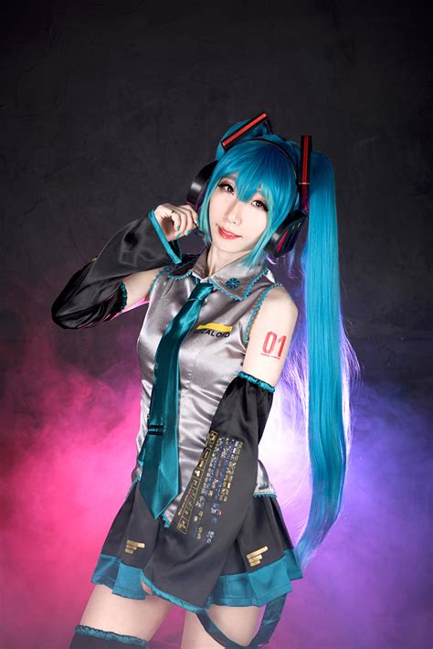 动漫美少女cosplay制服诱惑 新浪游戏 手机新浪网