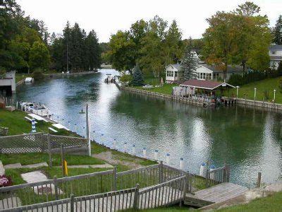indian river mi located   heart    mile inland waterway