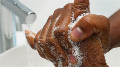 wash  hands properly public health