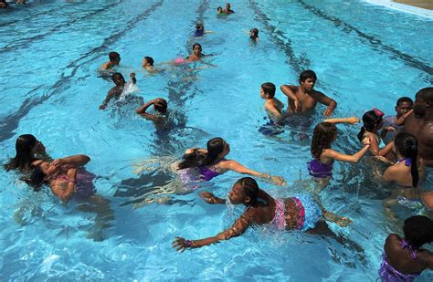 pool  boy  enjoy summer    cognoscenti