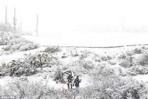 snow in the desert nearly unprecedented snowfall halts play in arizona golf tournament as
