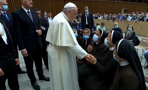 monja colombiana liberada en mali se despidió del papa francisco y