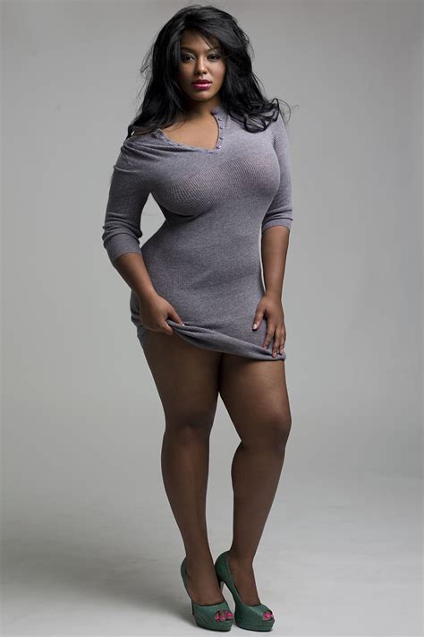 curvy model of the month joanne borgella essence