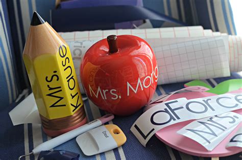 easily create personalized teacher gifts   cricut machine