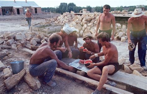 these vibrant 1960s photos show russian teens partying