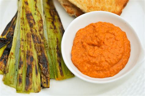 grilled leeks with romesco sauce recipe the meatwave