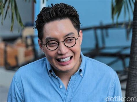 Edric Tjandra Disangka Gay Karena Tak Pernah Bawa Pacar