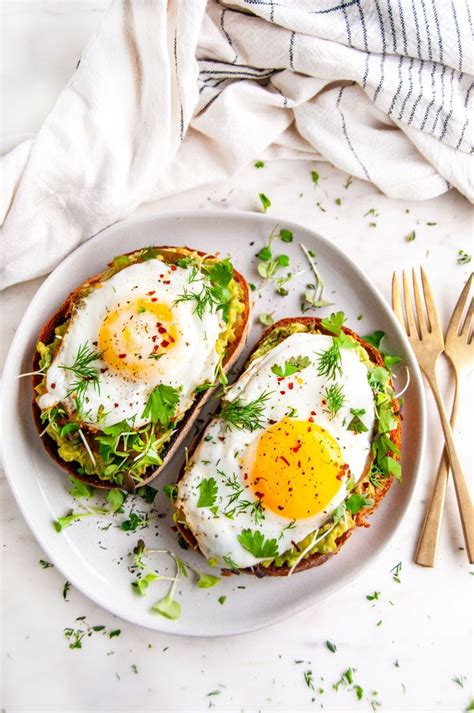 avocado egg breakfast toast recipe vegetarian breakfast toast