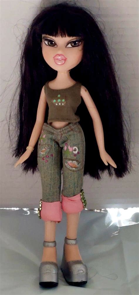 mavin mga vintage bratz jade doll with shoes black long hair 2001