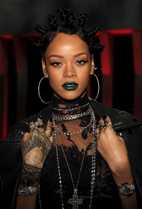 Why Rihanna S Green Lipstick At Last Night S Iheartradio