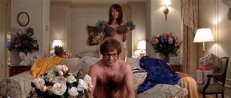 Naked Elizabeth Hurley In Austin Powers International Man