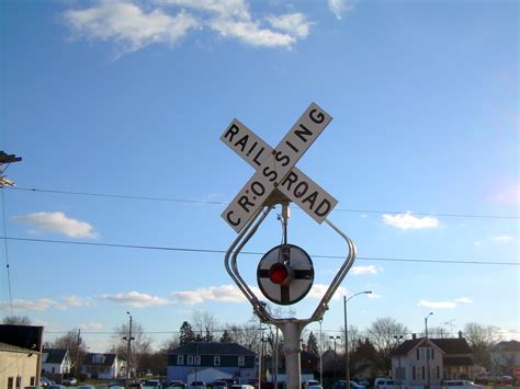 bangshiftcom bangshift history  railroad crossing signals