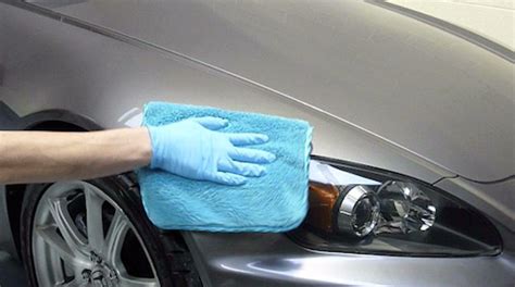 maintaining  clean car car cleaning guru