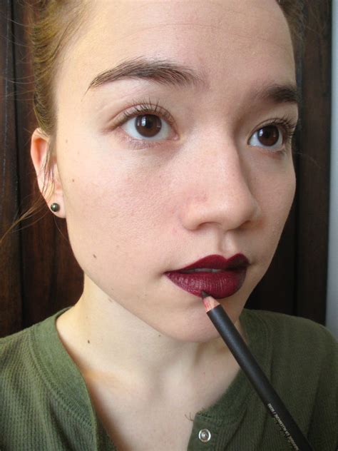 Wondering How To Pull Off Dark Lipstick These 7 Simple Steps Will Have
