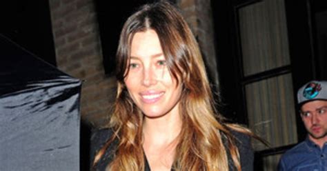 Jessica Biel Goes Braless On Date Night With Justin Timberlake—see The