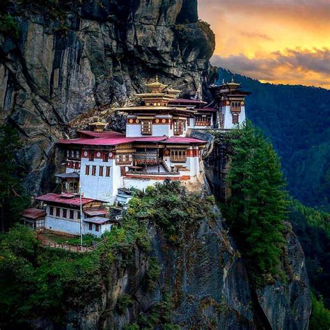 bhutan    travel list   spectacular place