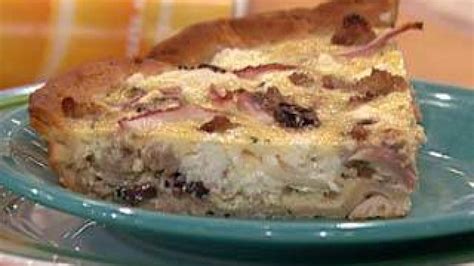 Biscuit Crusted Sausage Egg Pie Rachael Ray Show