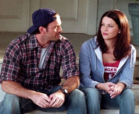 New Gilmore Girls Revival Pic Luke And Lorelai Featured In New