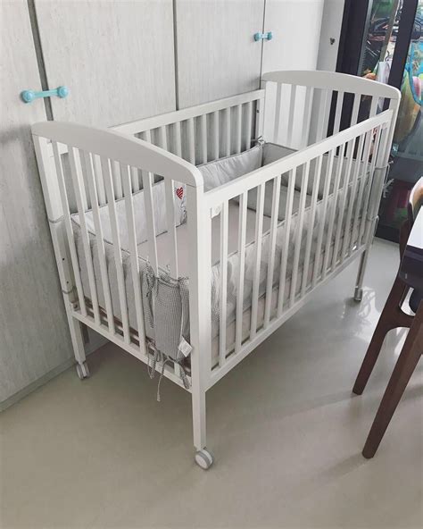 baby cots  singapore    sleeping newborn safe