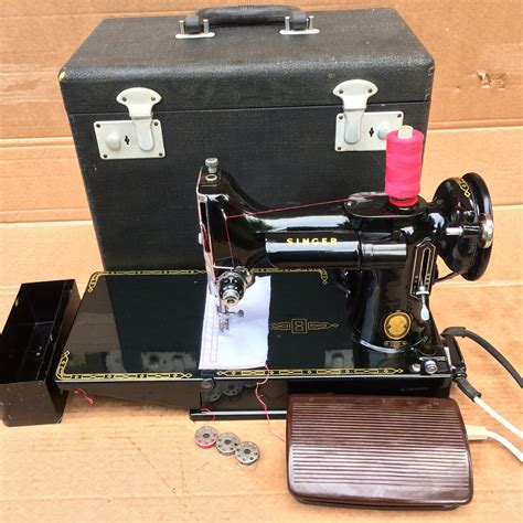 vintage singer featherweight sewing machine  sale   left