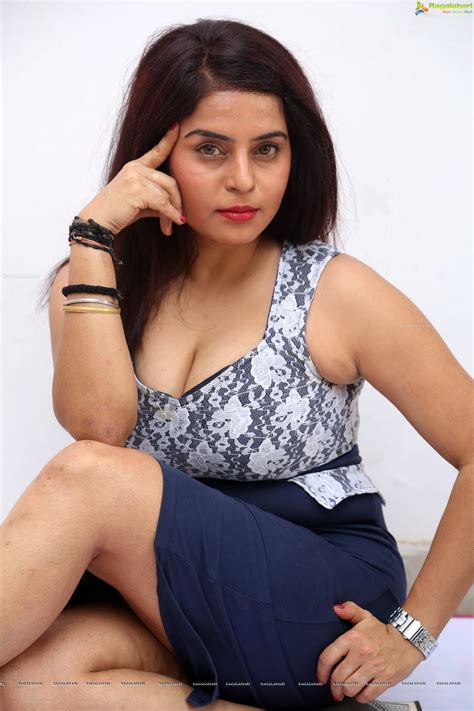 prachee adhikari sexy armpit cleavage photos and movie images bollywood tamil telugu actress